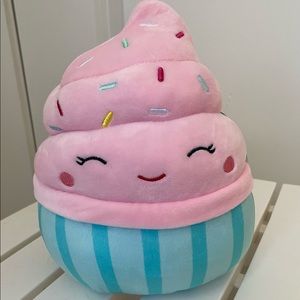 Diedre Cupcake Squishmallow 8” BNWT